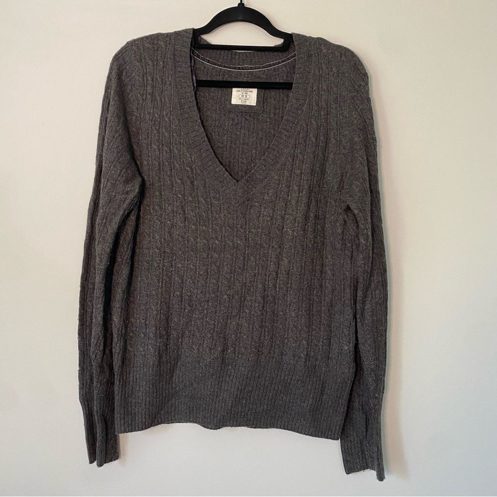 H&M L.O.G.G. Grey Cable Knit Sweater - XL V-Neck